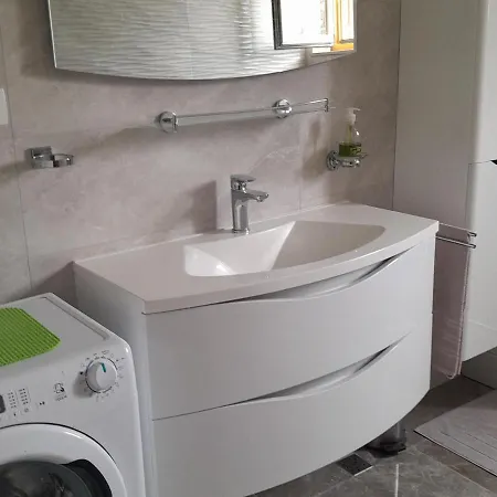 Daire Tranquil Retreat Near Drazica Beach *