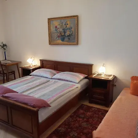 Daire Tranquil Retreat Near Drazica Beach