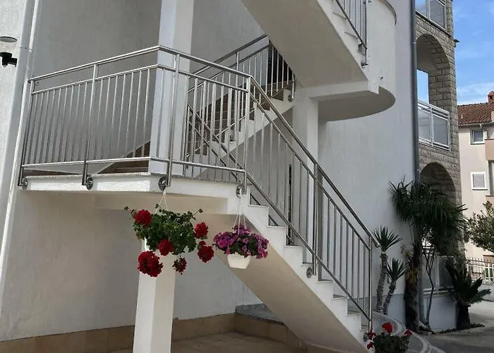 Apartment Tranquil Retreat Near Drazica *