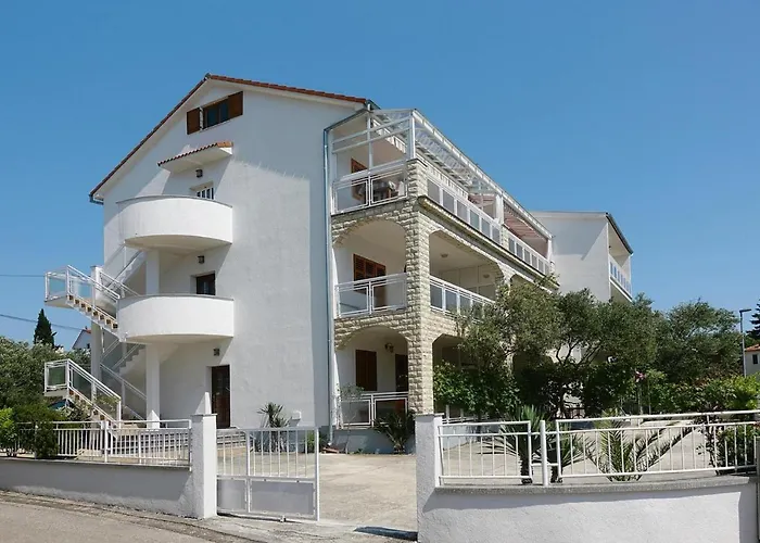 Tranquil Retreat Near Drazica *