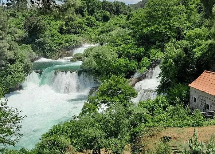 Tranquil Retreat Near Drazica Biograd Na Moru